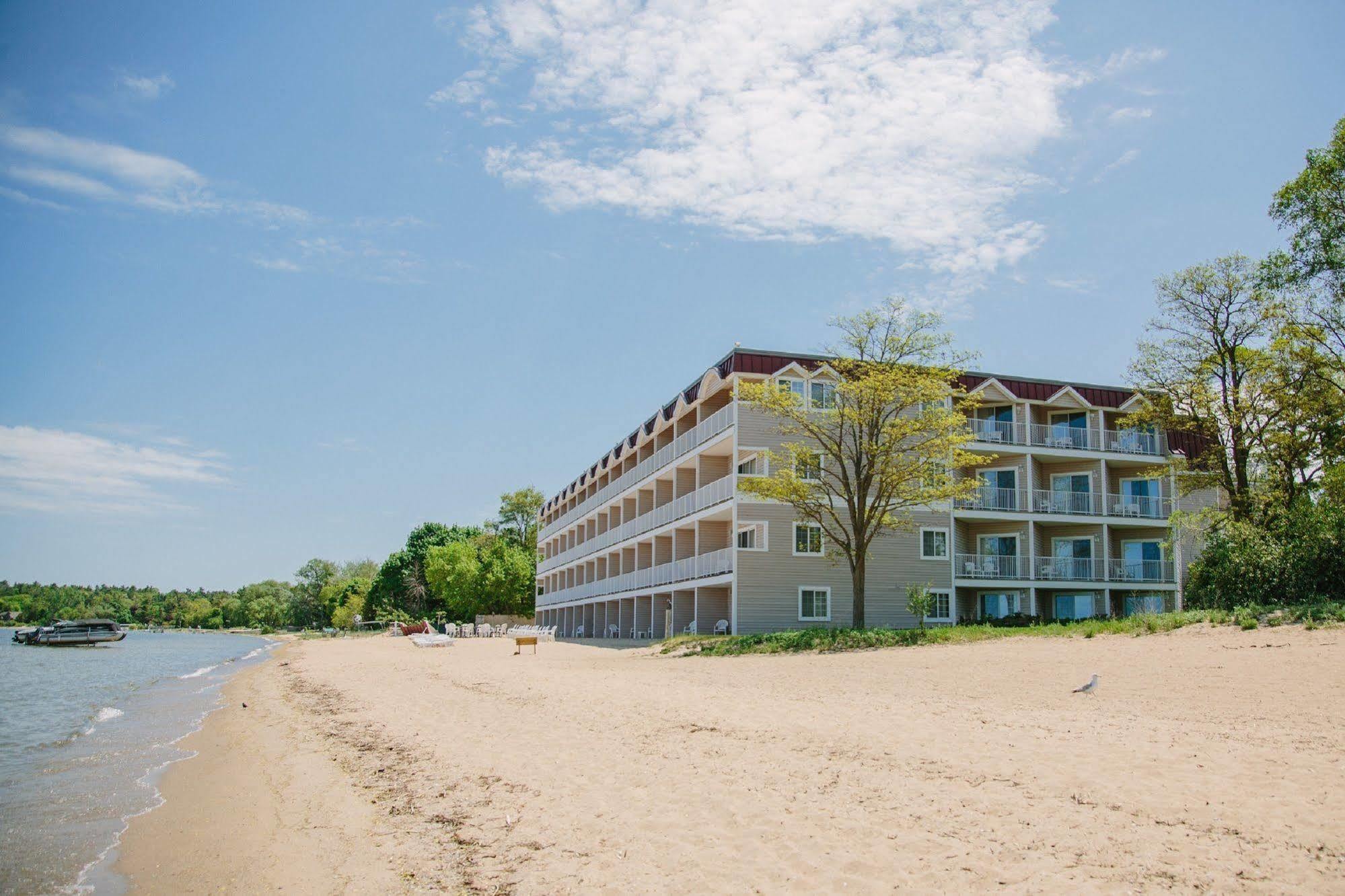 Bayshore Resort ทราเวิร์สซิตี้ ภายนอก รูปภาพ
